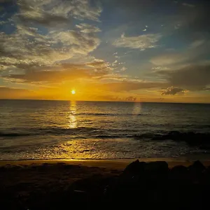 Pensión 1 Corcega Beachfront, Rincón